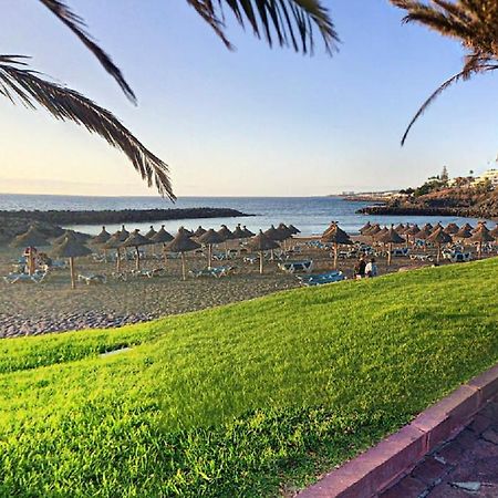 Апартаменты Beach And Pool In Playa De Las Americas Экстерьер фото