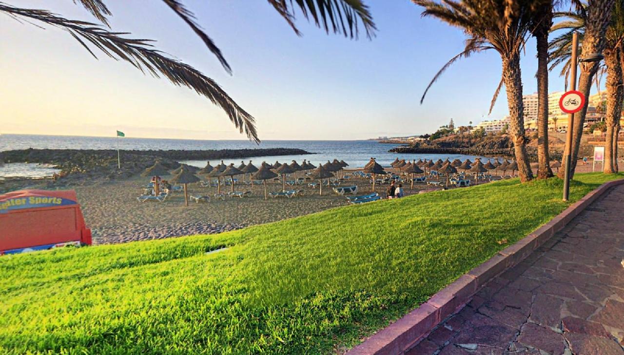 Апартаменты Beach And Pool In Playa De Las Americas Экстерьер фото