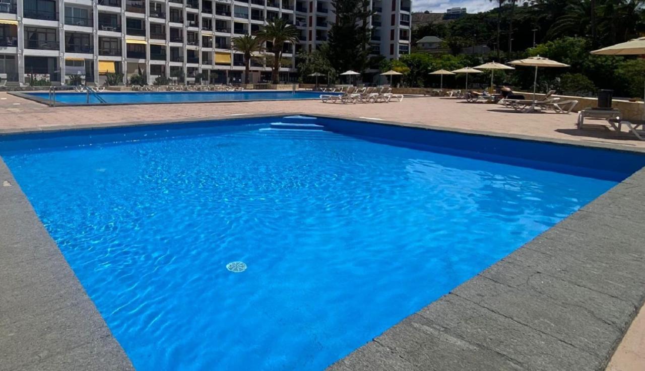 Апартаменты Beach And Pool In Playa De Las Americas Экстерьер фото